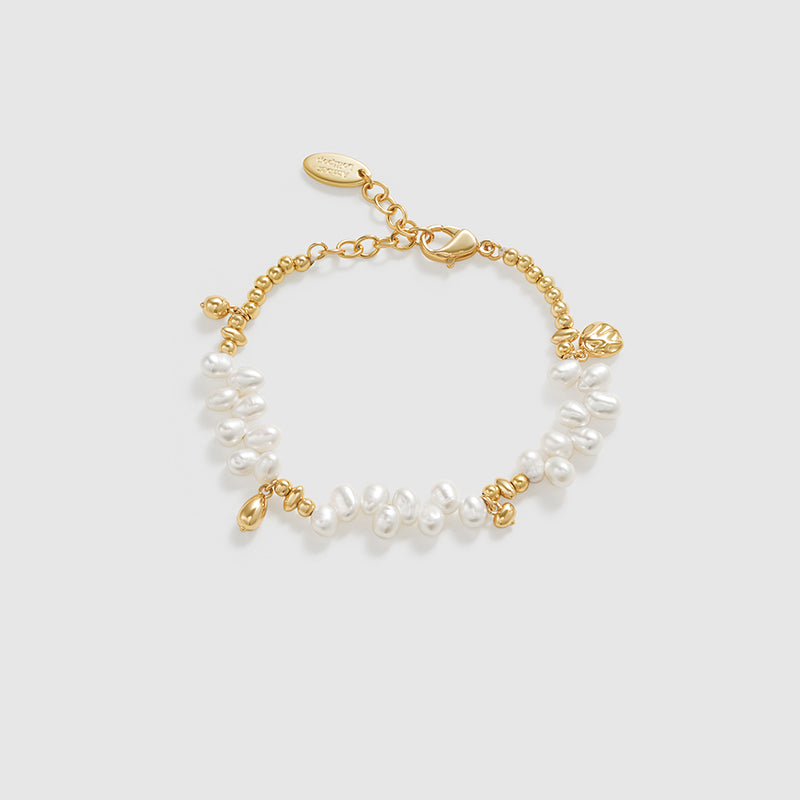 Radiant Coastal Strand Pearl Bracelet