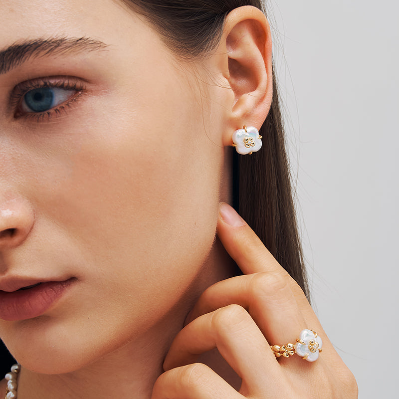 Lucky Clover Pearl Stud Earrings