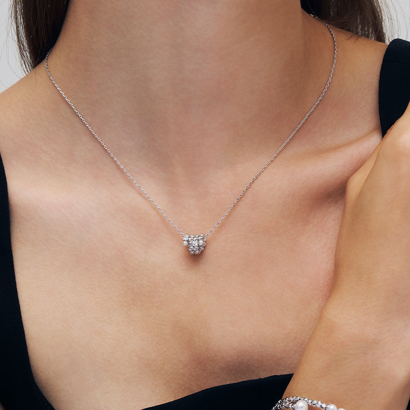 L’Essence Pearl Cluster Pendant Necklace
