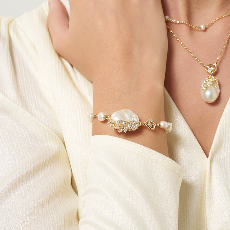 Drift Sand Baroque Pearl Bracelet