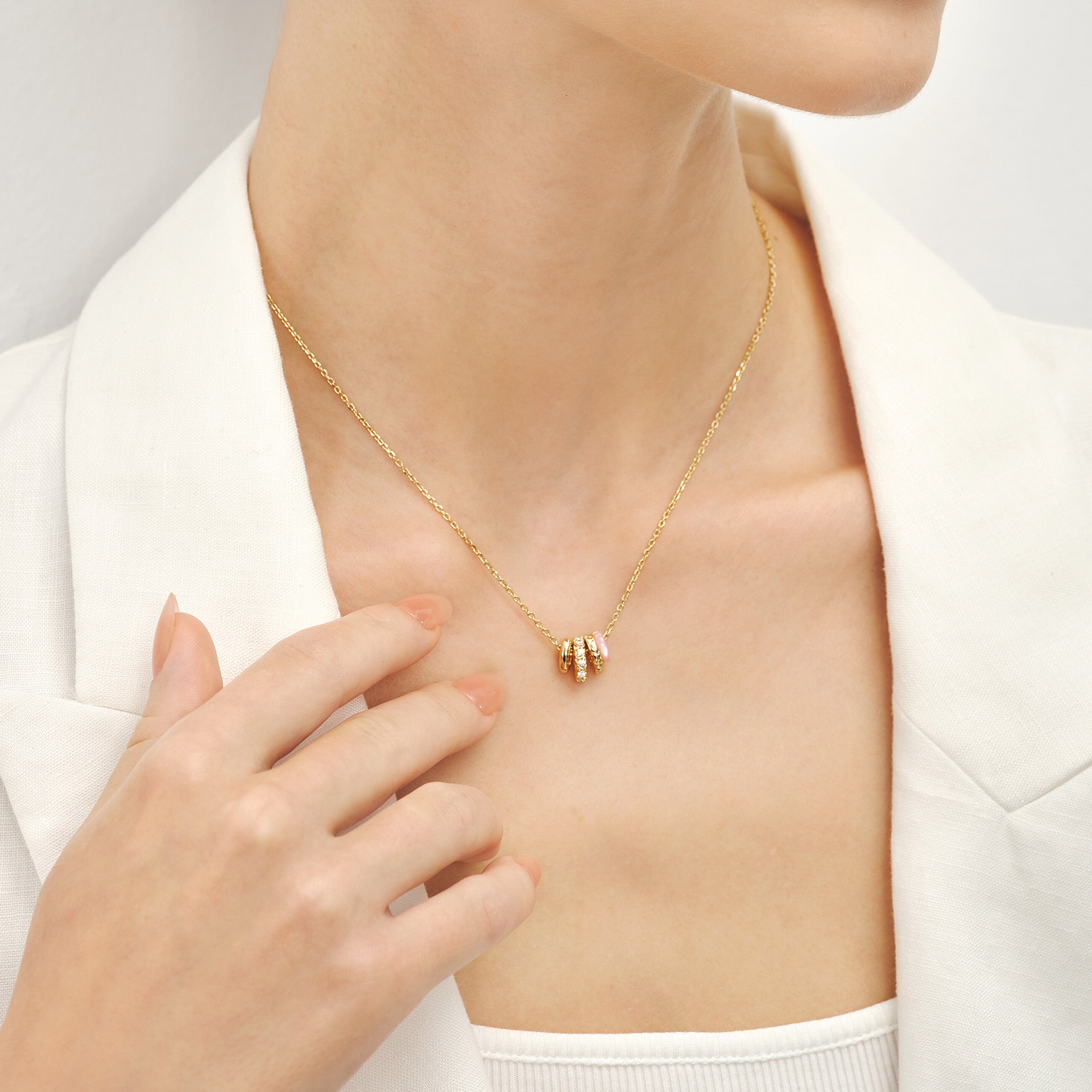 Pink Mother of Pearl Pendant Necklace