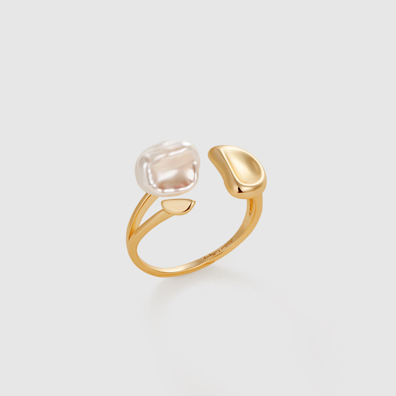 Floriography Keshi Pearl Ring