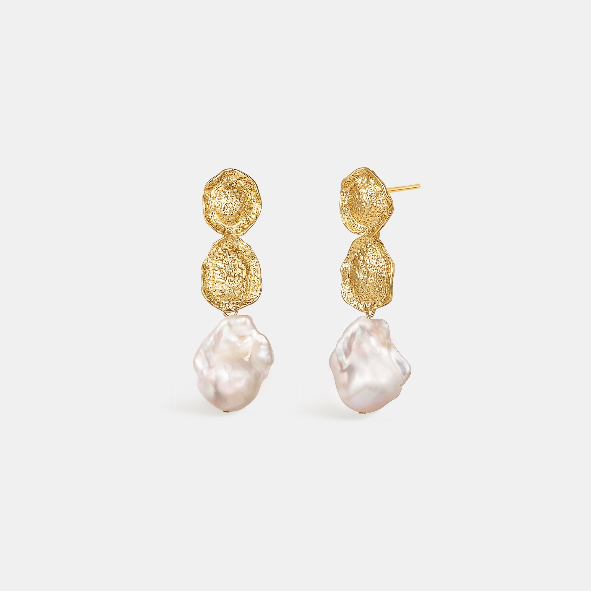 Desolate Realm Baroque Pearl   Earrings