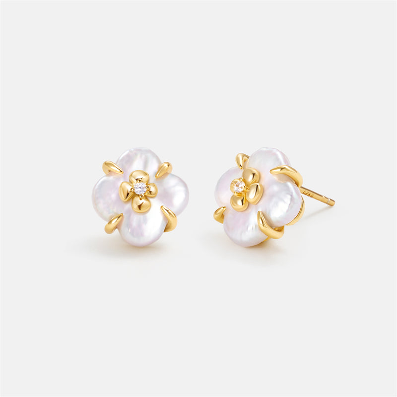 Lucky Clover Pearl Stud Earrings