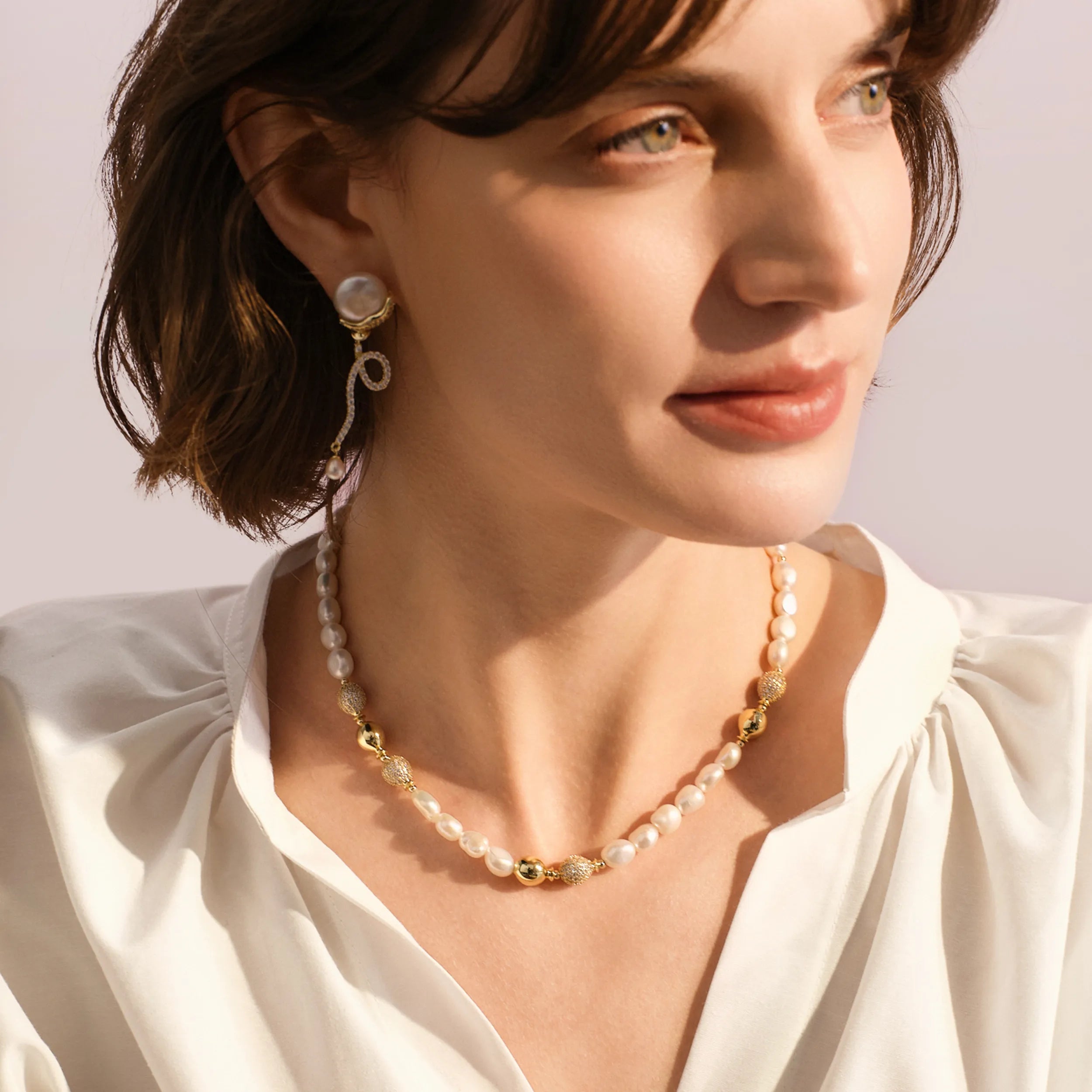 Baroque Pearl Balloon Necklace