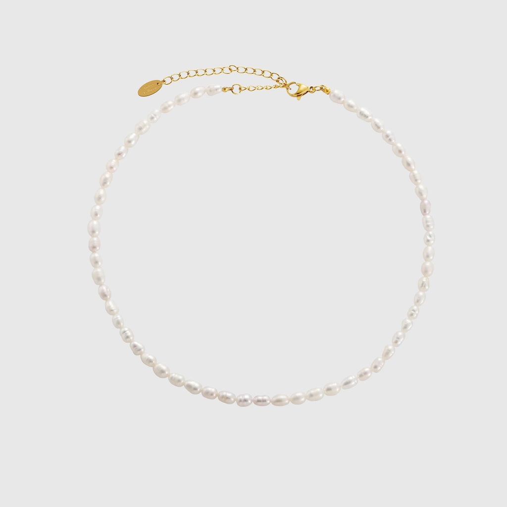 Collier de perles de riz