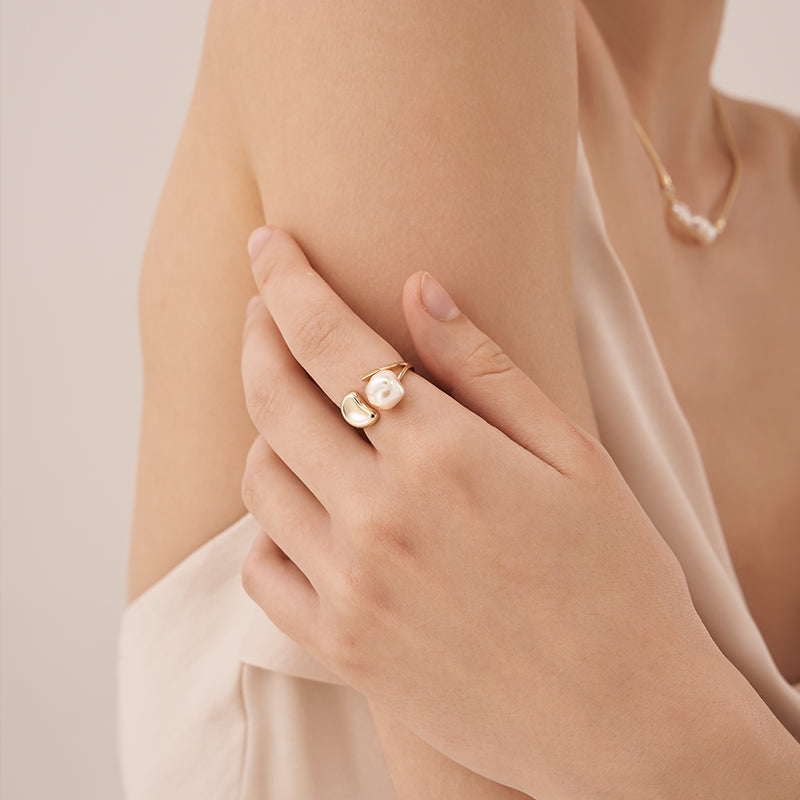 Floriography Keshi Pearl Ring