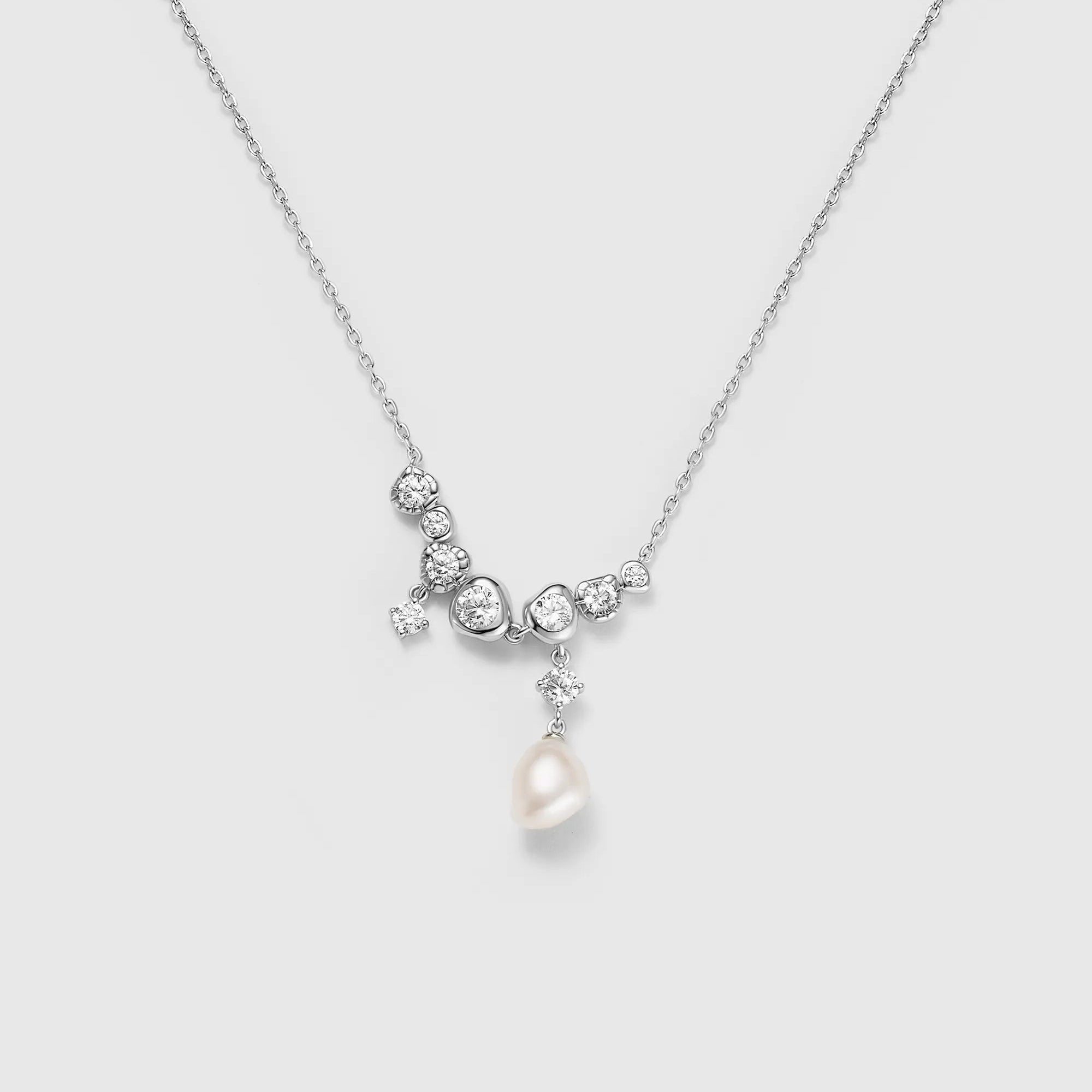 Drift Sand Silver Pearl Necklace