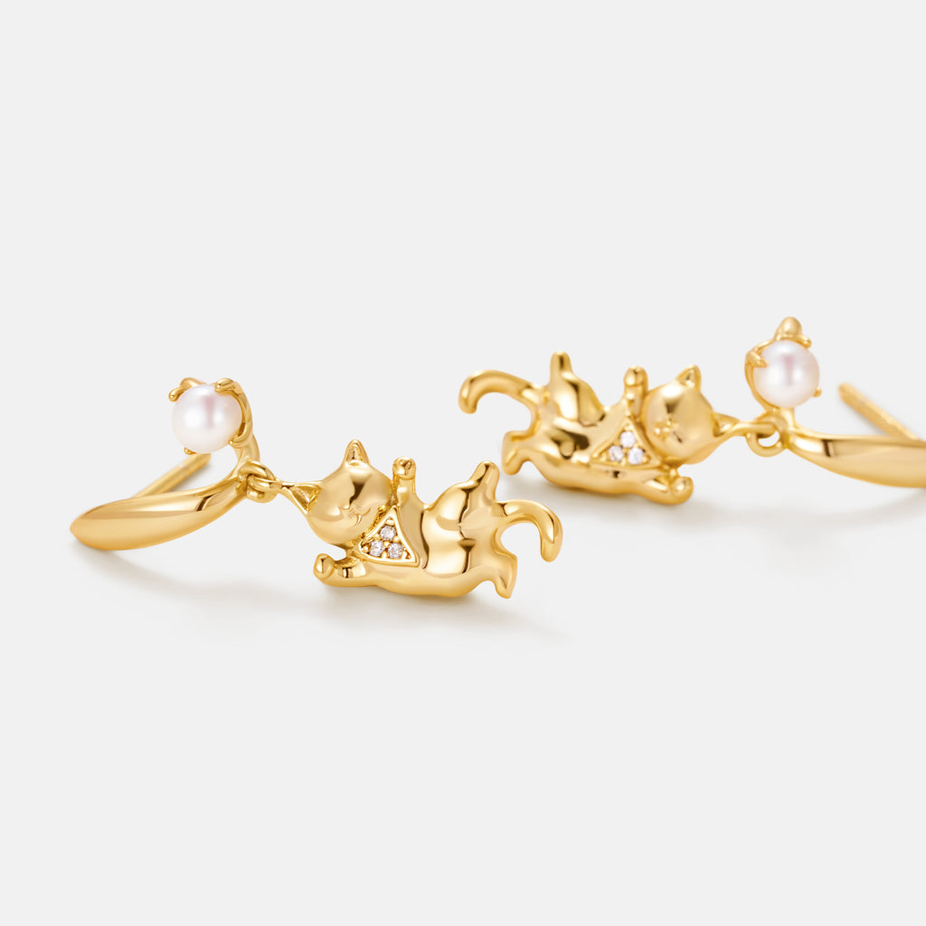 Dancing Cat Pearl Earrings