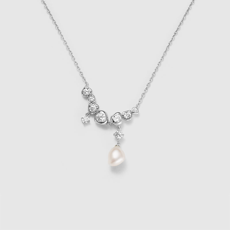 Drift Sand Silver Pearl Necklace