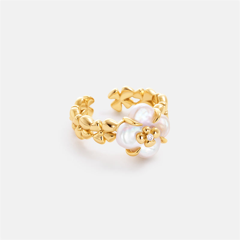 Lucky Clover Pearl Statement Ring