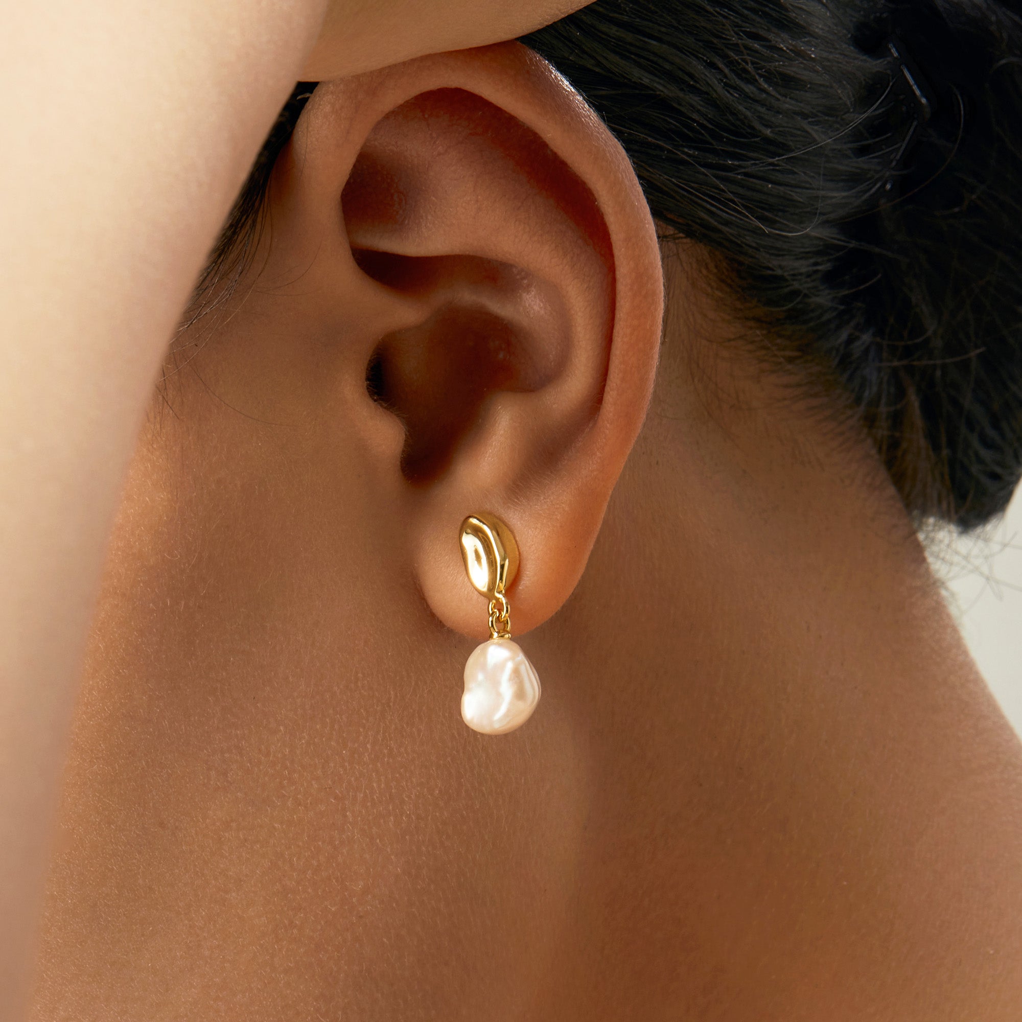 Floriography Keshi Pearl Earrings