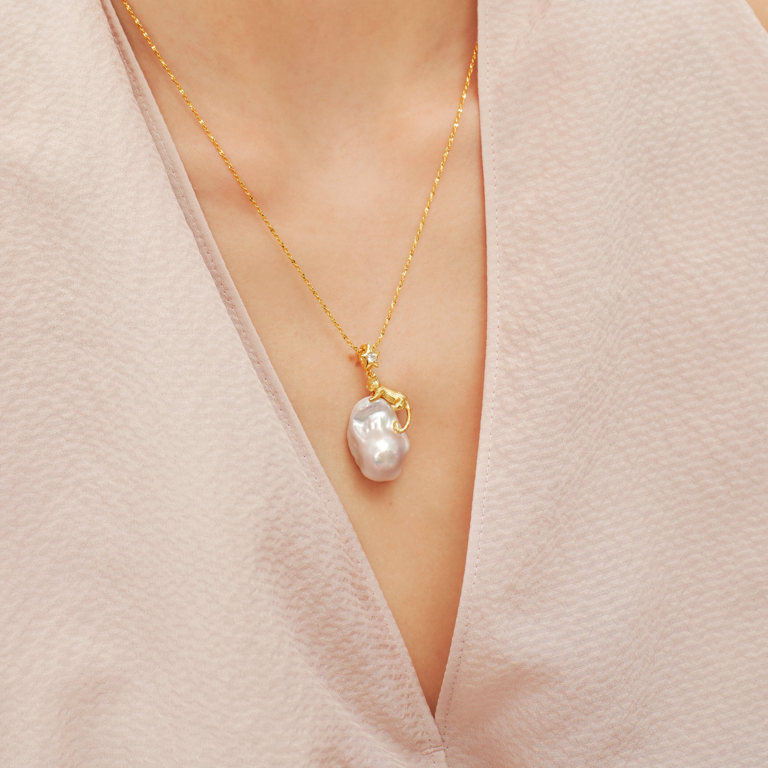 Cat Baroque Pearl Necklace