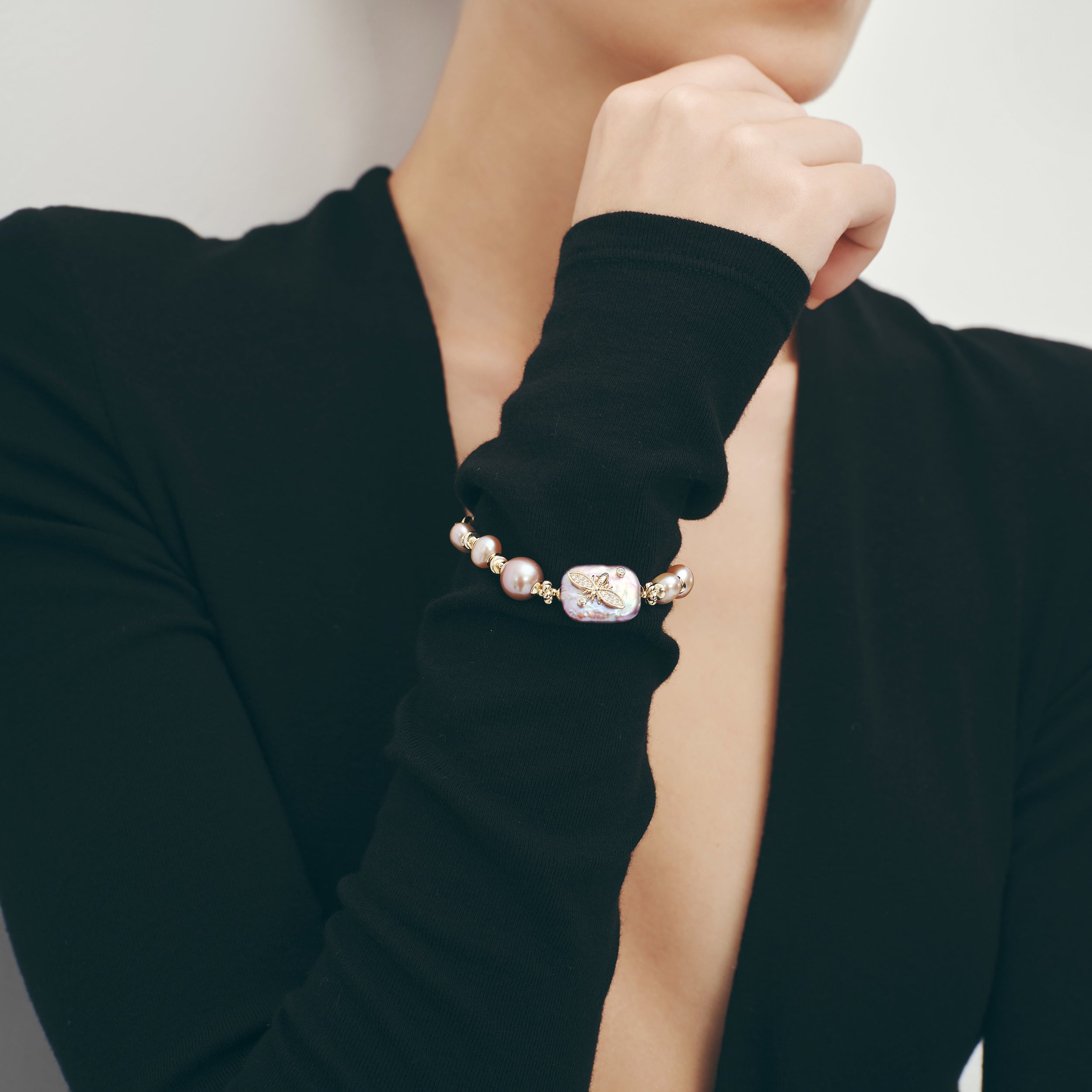 Lavender Baroque Pearl Bee Bracelet