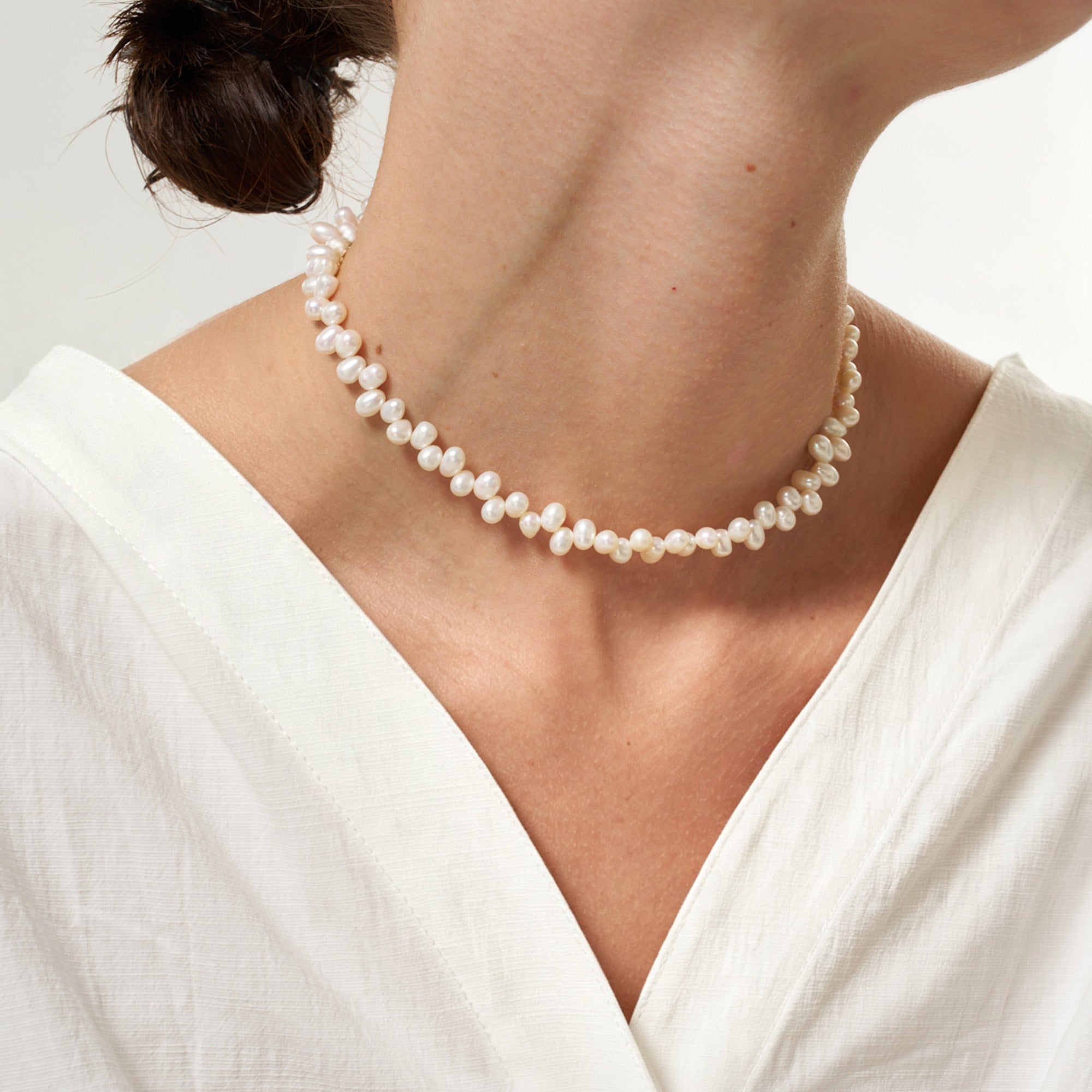 Irregular Choker Pearl Necklace