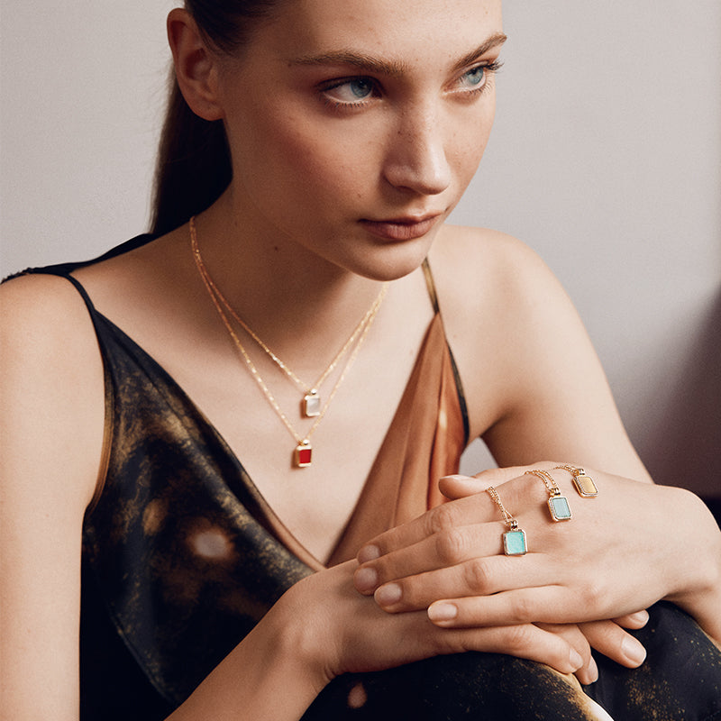 Oil Frame Gemstone Necklace