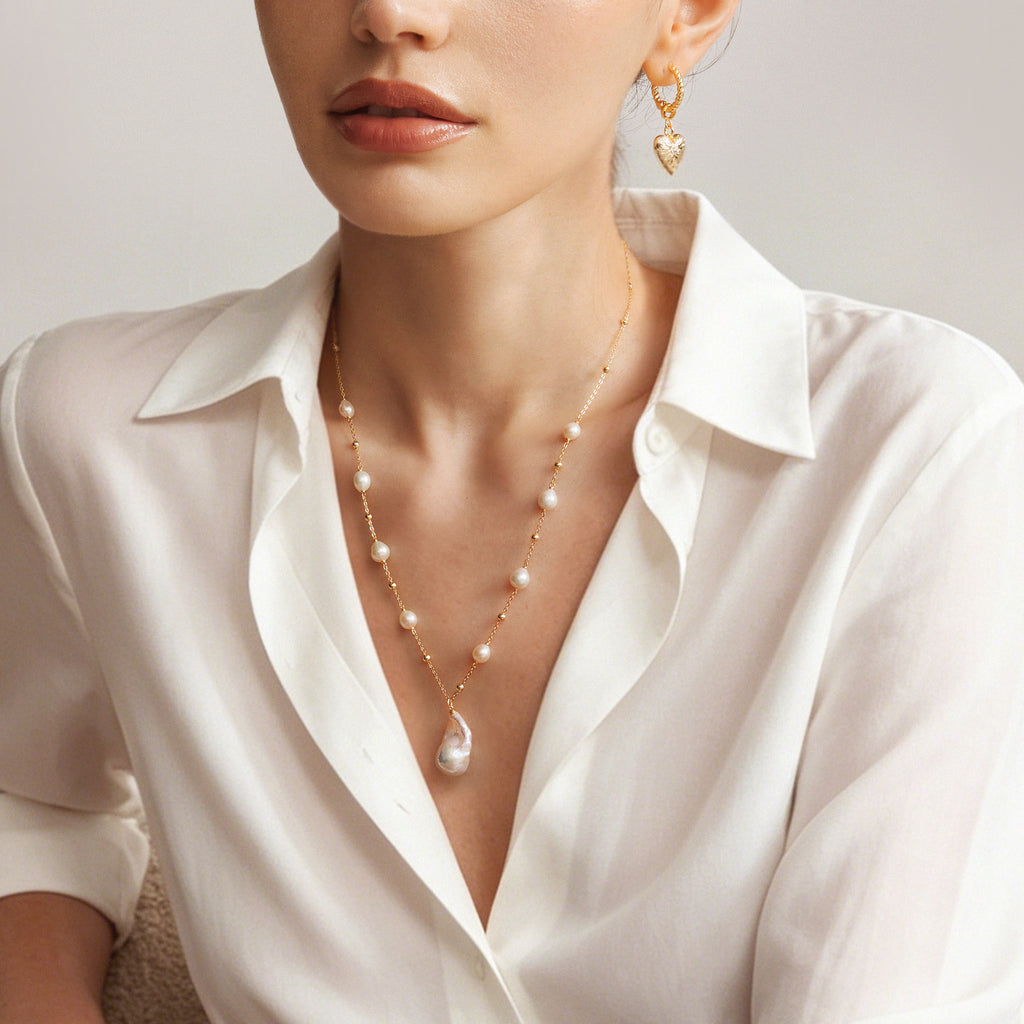 Gypsophila White Baroque Pearl Necklace