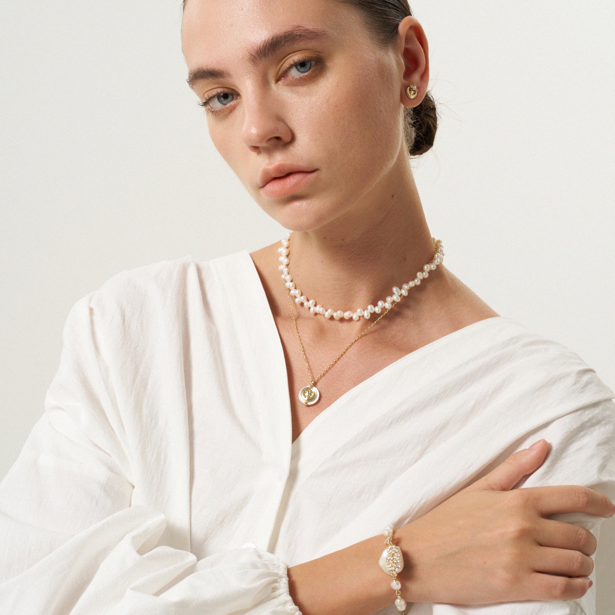 Irregular Choker Pearl Necklace