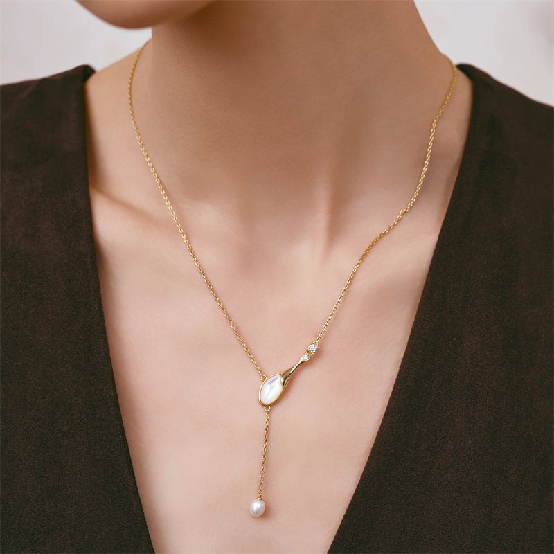 Champagne Moment Teardrop Pendant Necklace