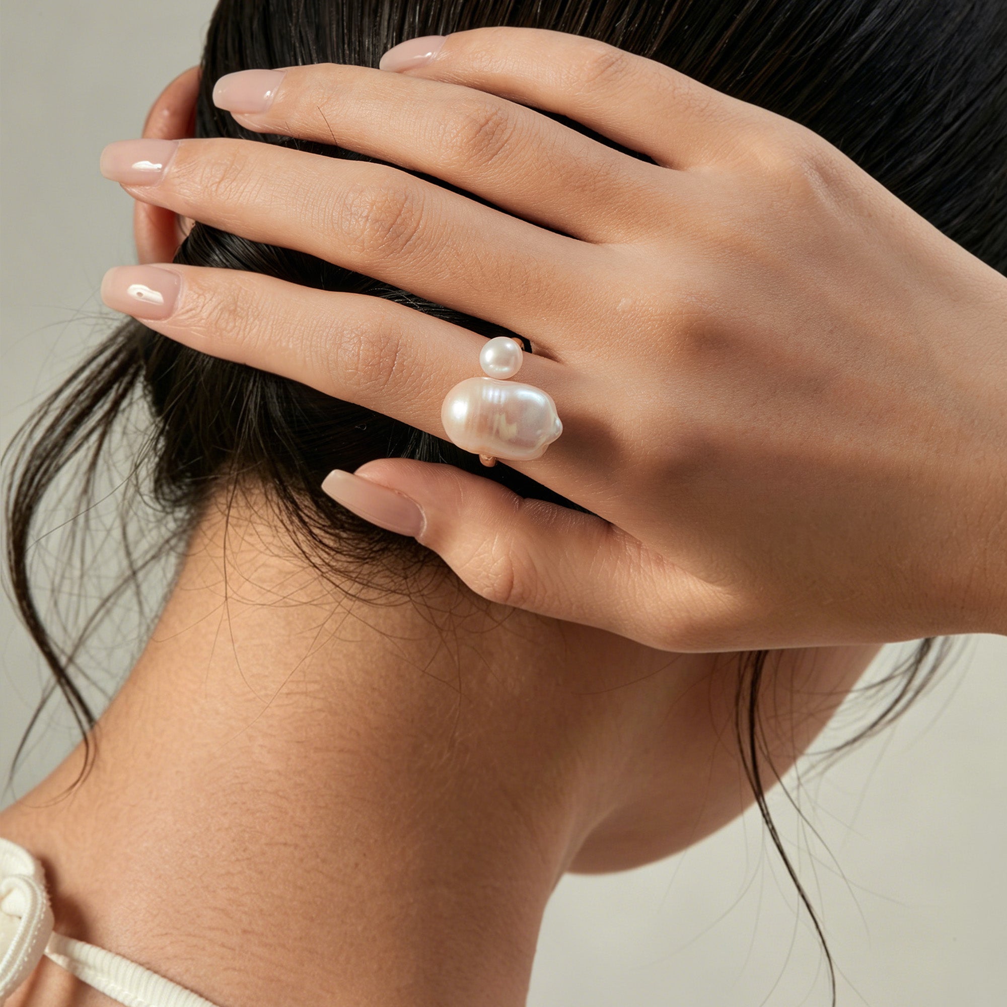 Micro Dew Baroque Pearl Ring