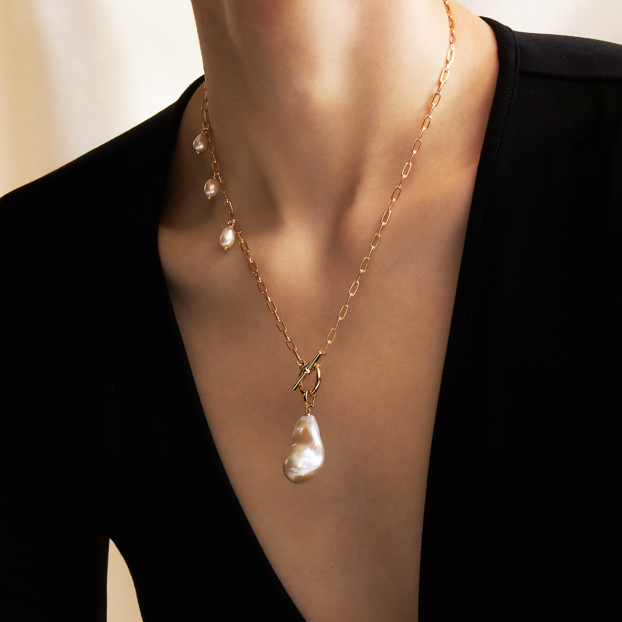 Custom Baroque Pearl Pendant Necklace