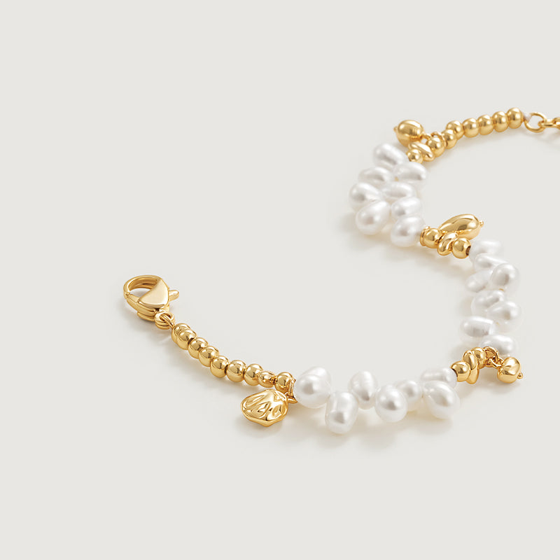 Radiant Coastal Strand Pearl Bracelet