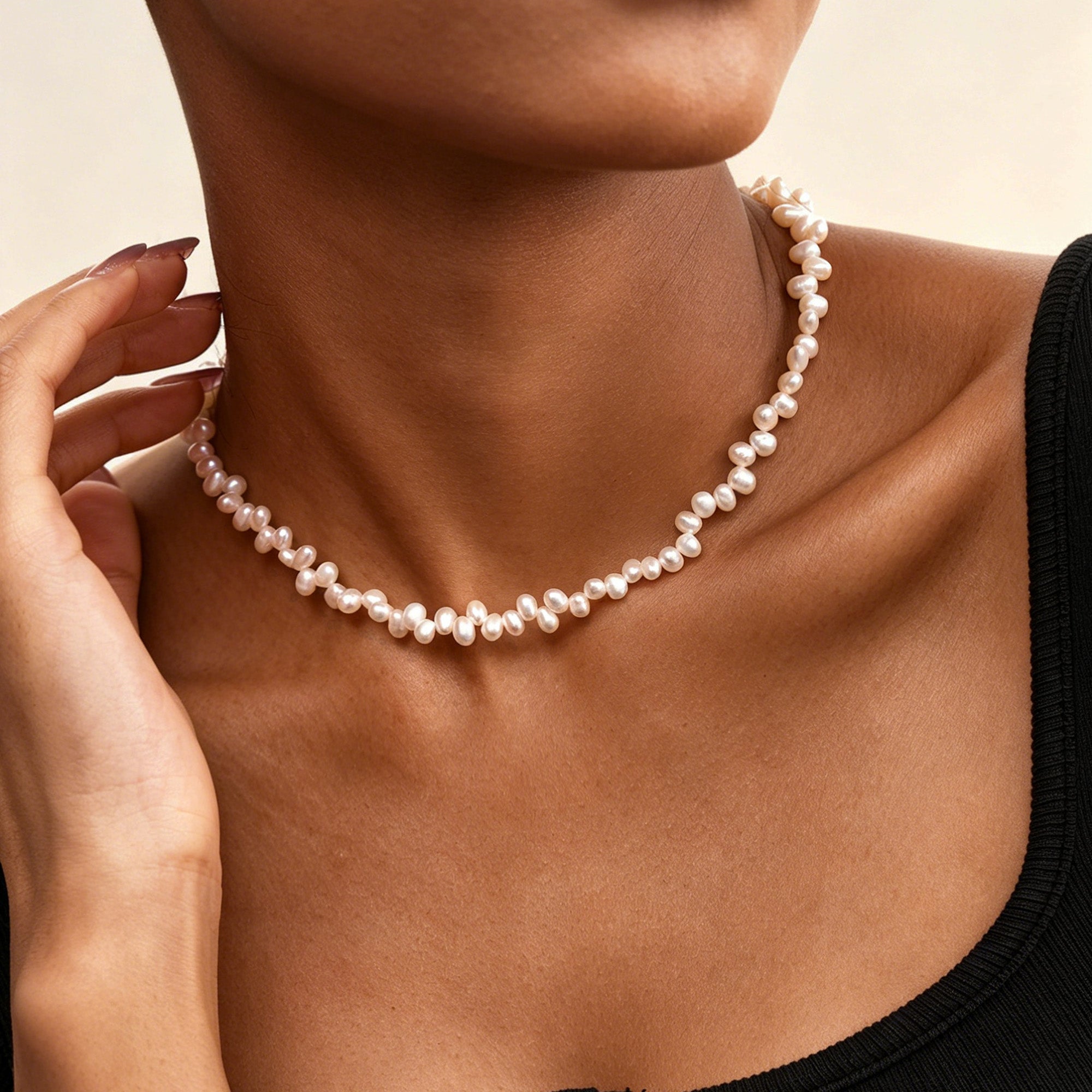 Irregular Choker Pearl Necklace