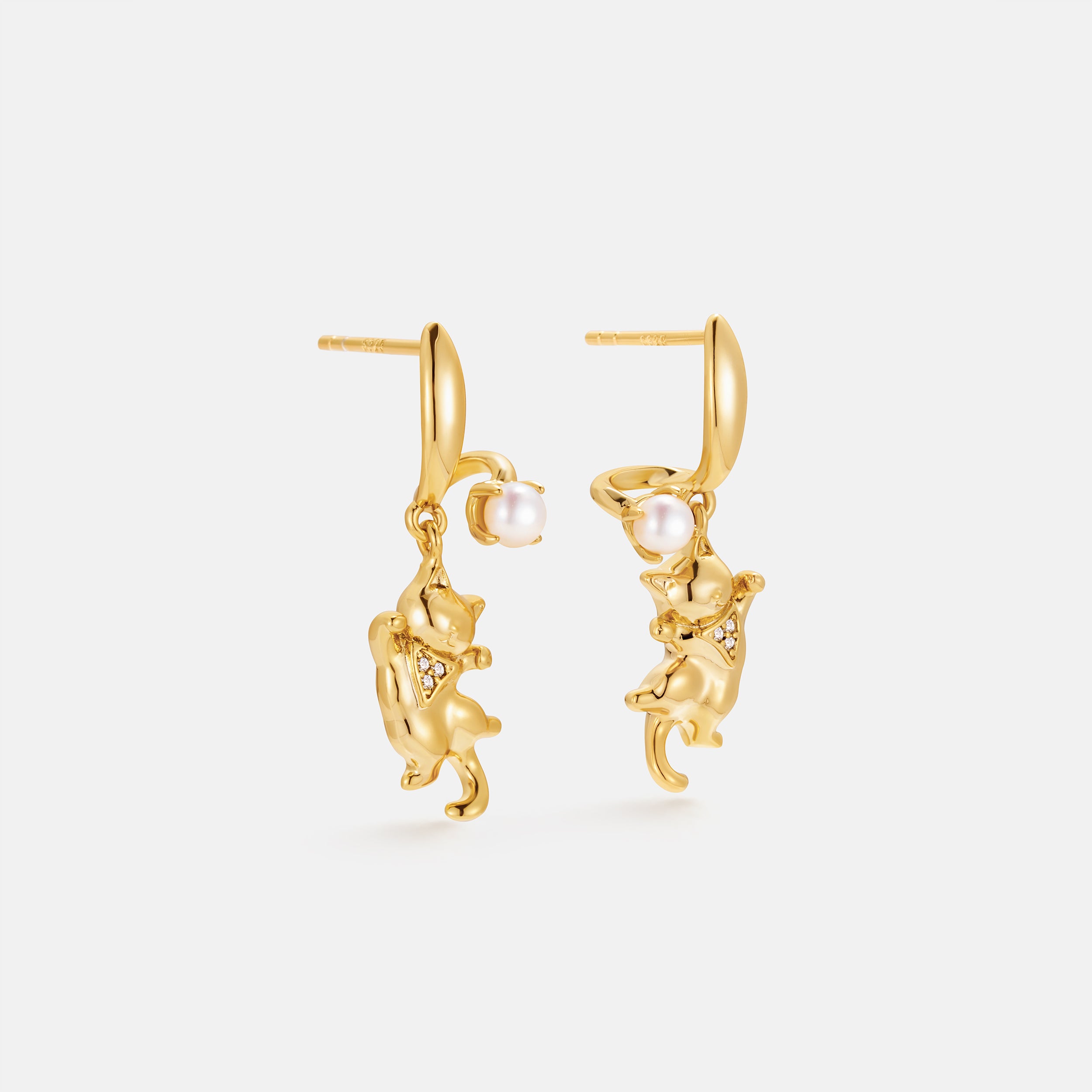 Dancing Cat Pearl Earrings