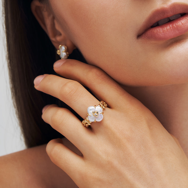 Lucky Clover Pearl Statement Ring