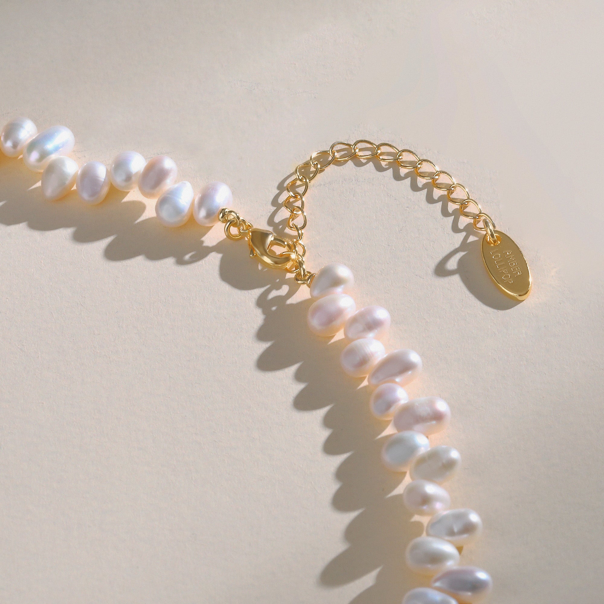 Irregular Choker Pearl Necklace