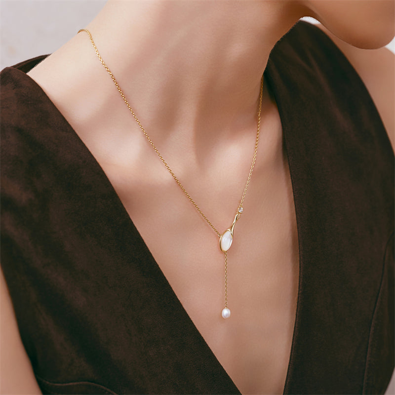 Champagne Moment Teardrop Pendant Necklace