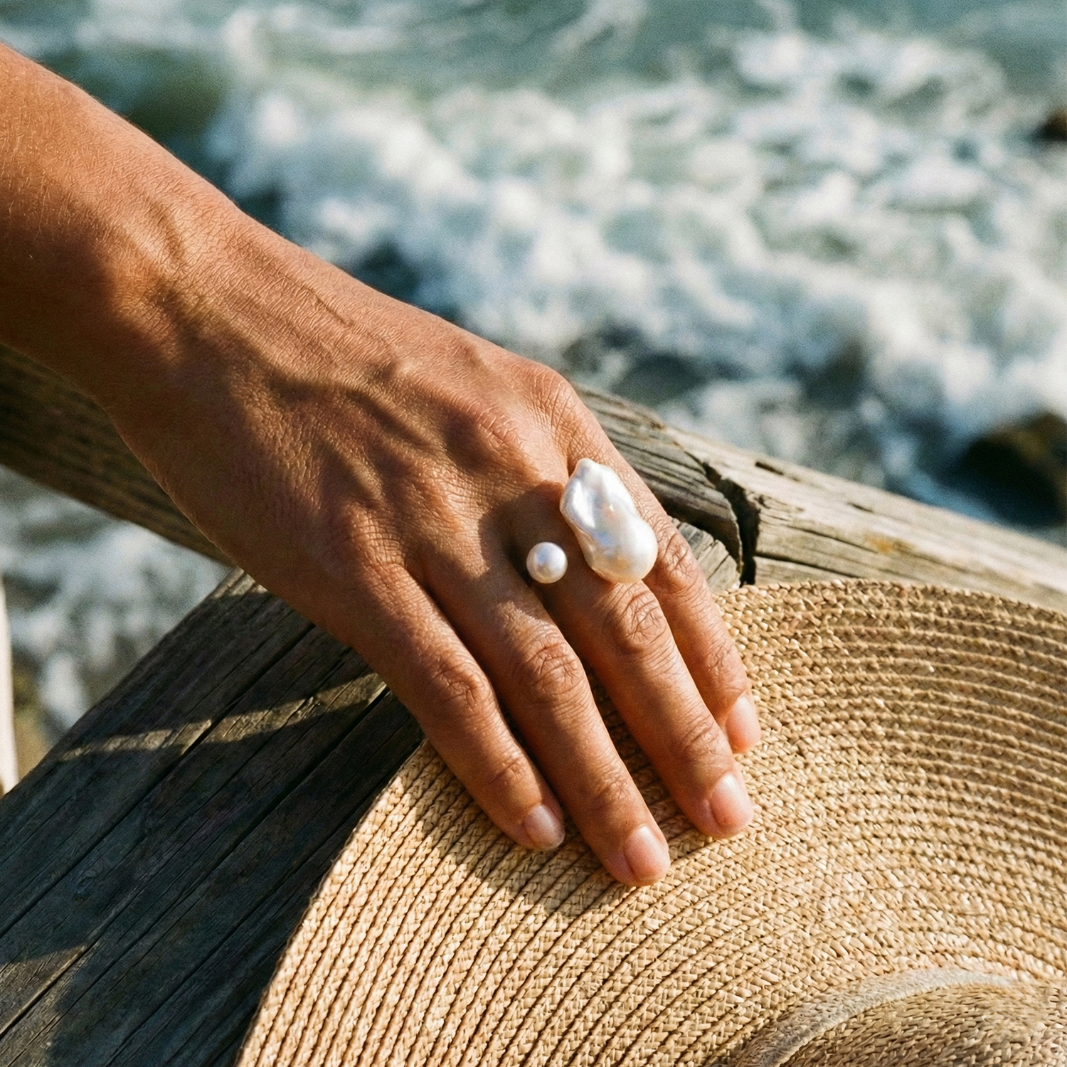 Micro Dew Baroque Pearl Ring