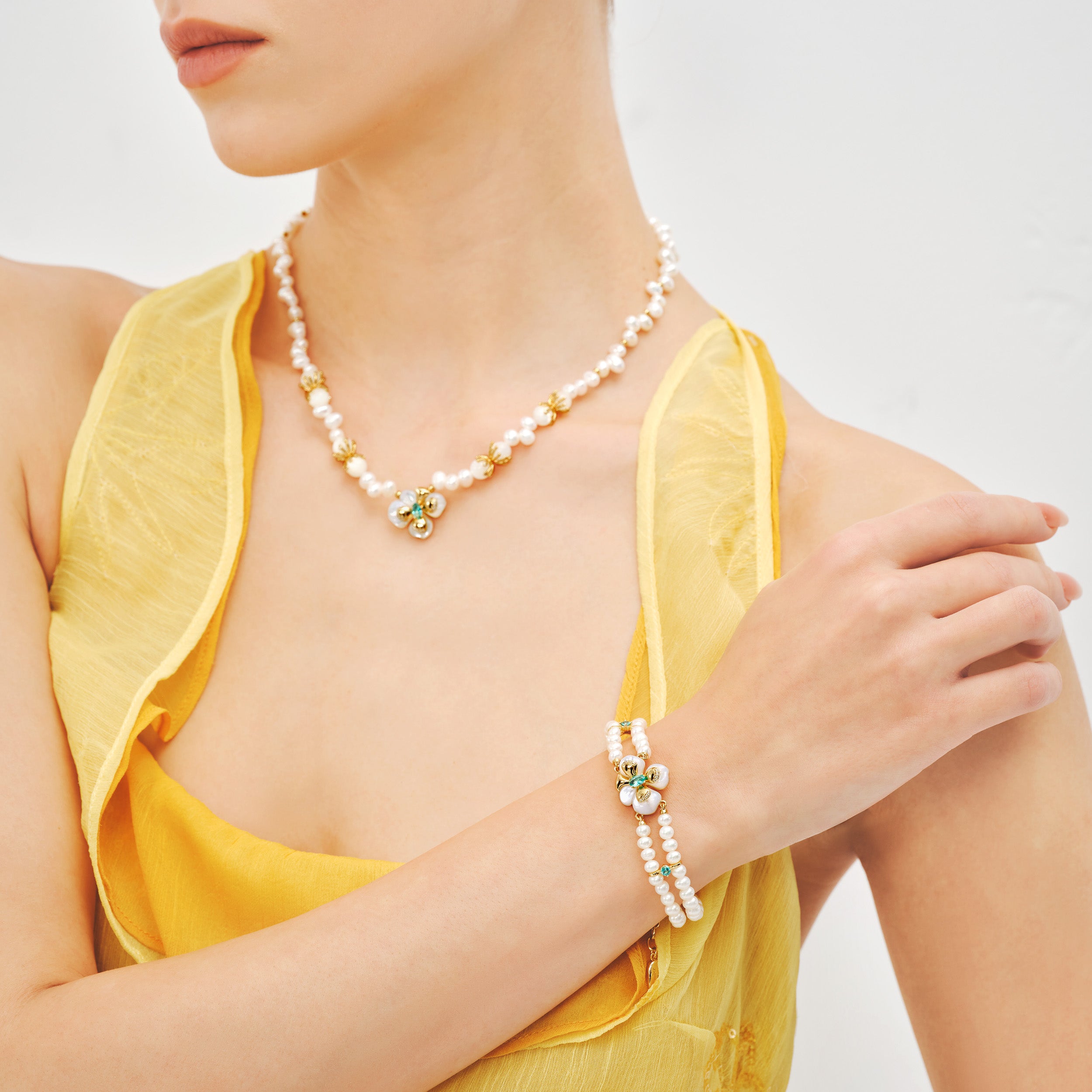 Chloris Pansy Pearl Bracelet