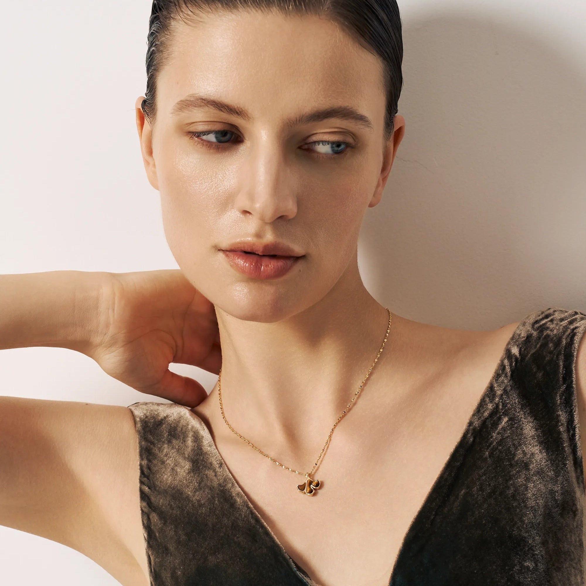 Gold Ginkgo Leaves Tiger's Eye Necklace