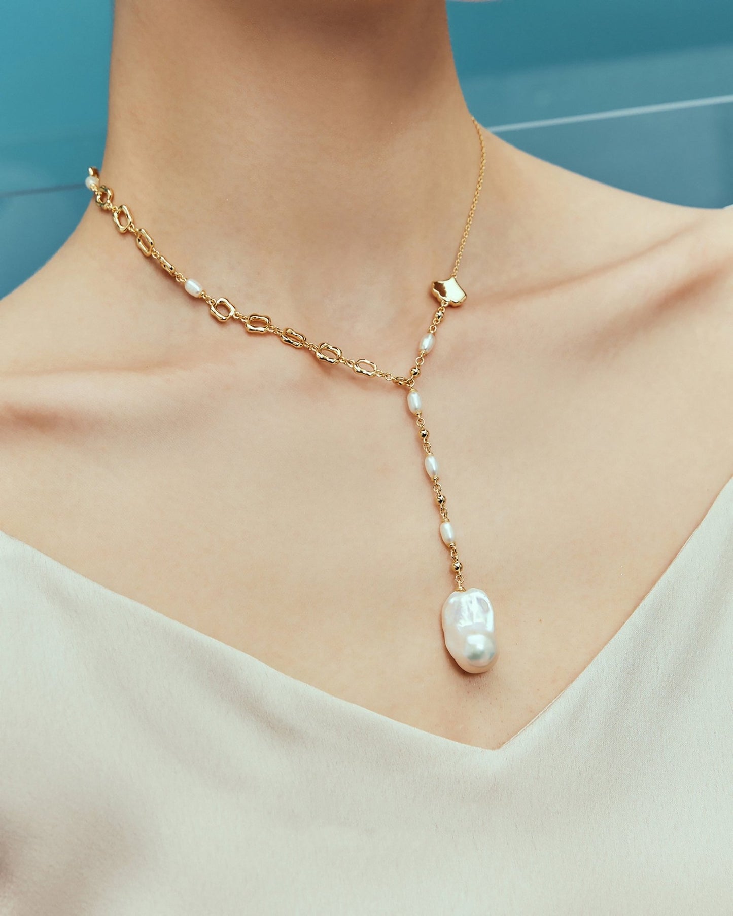 By the Sea Baroque Pearl Necklace - Amber lollipop