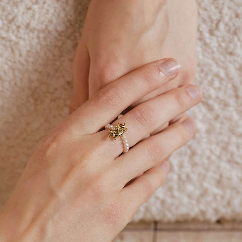 Dancing Cat Pearl Beaded Ring AmberLollipop