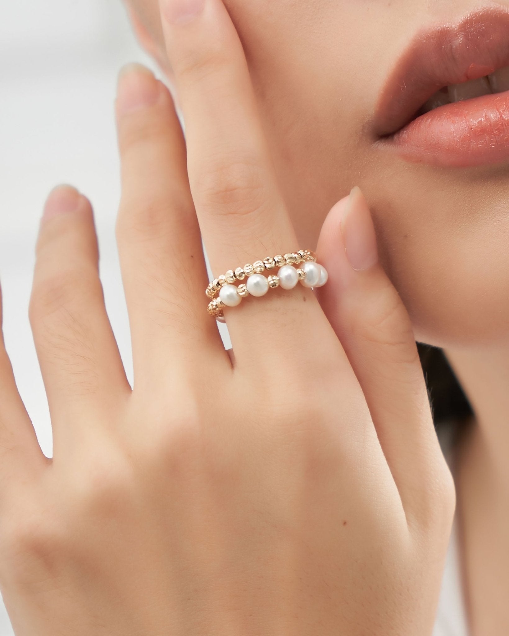 Elegant Pearl Ring On Elastic - Amber lollipop