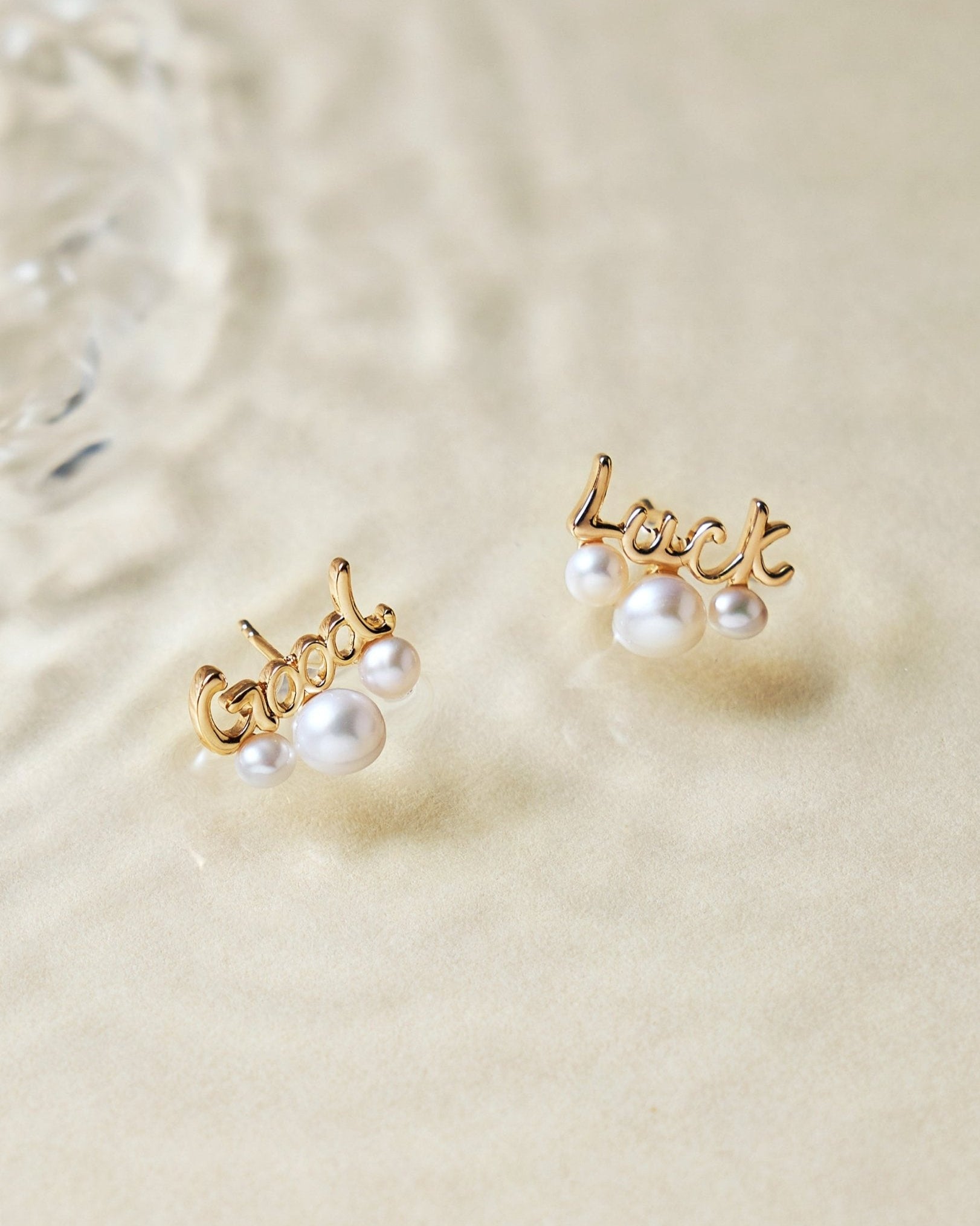 Good Luck Stud Pearl Earrings - Amber lollipop