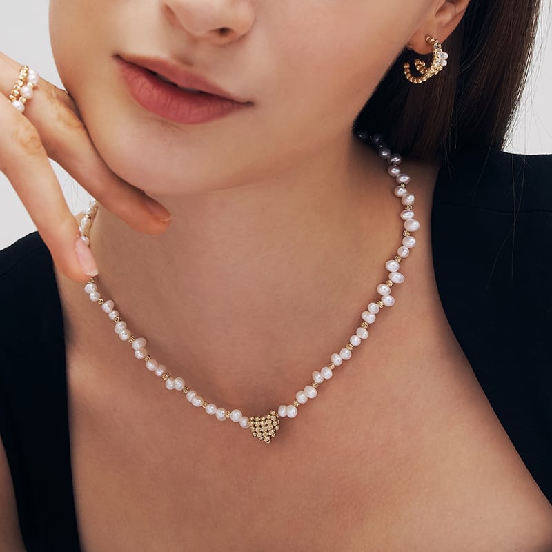 L’Essence Heart Pearl Necklace AmberLollipop