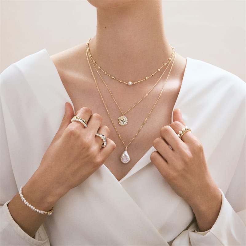 L’Essence Hoop Pearl Ring AmberLollipop