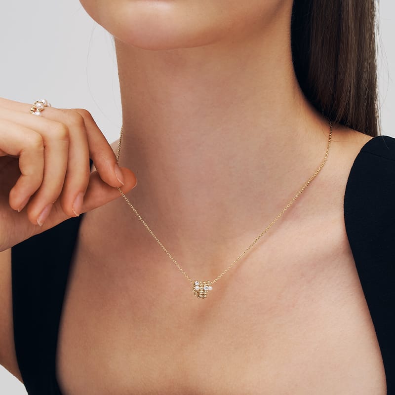 L’Essence Pearl Cluster Pendant Necklace AmberLollipop