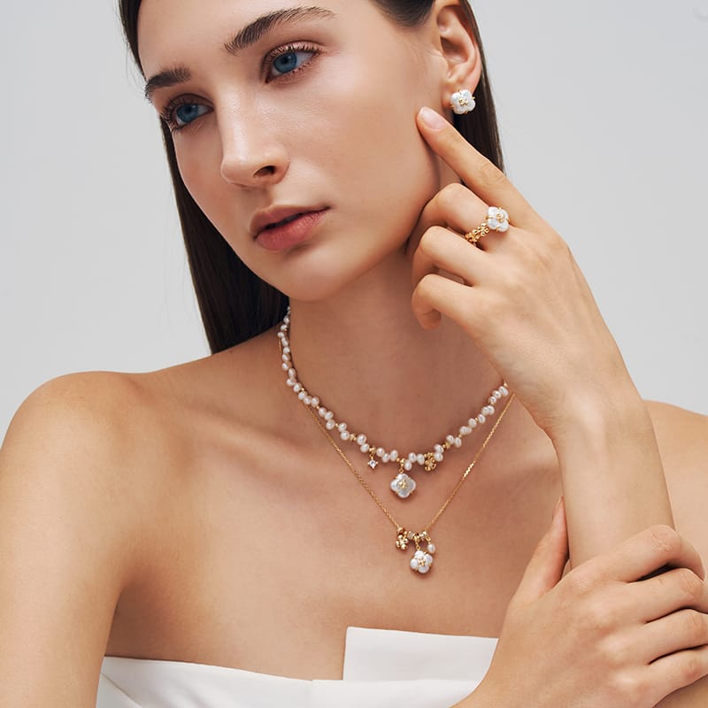 Lucky Clover Pearl Pendant Necklace AmberLollipop