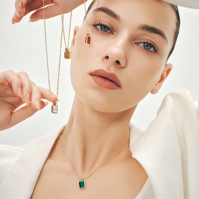 Oil Frame Gemstone Pendant Necklace AmberLollipop
