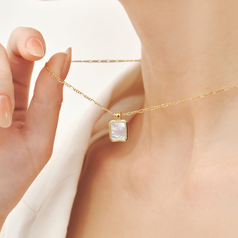 Oil Frame Gemstone Pendant Necklace AmberLollipop