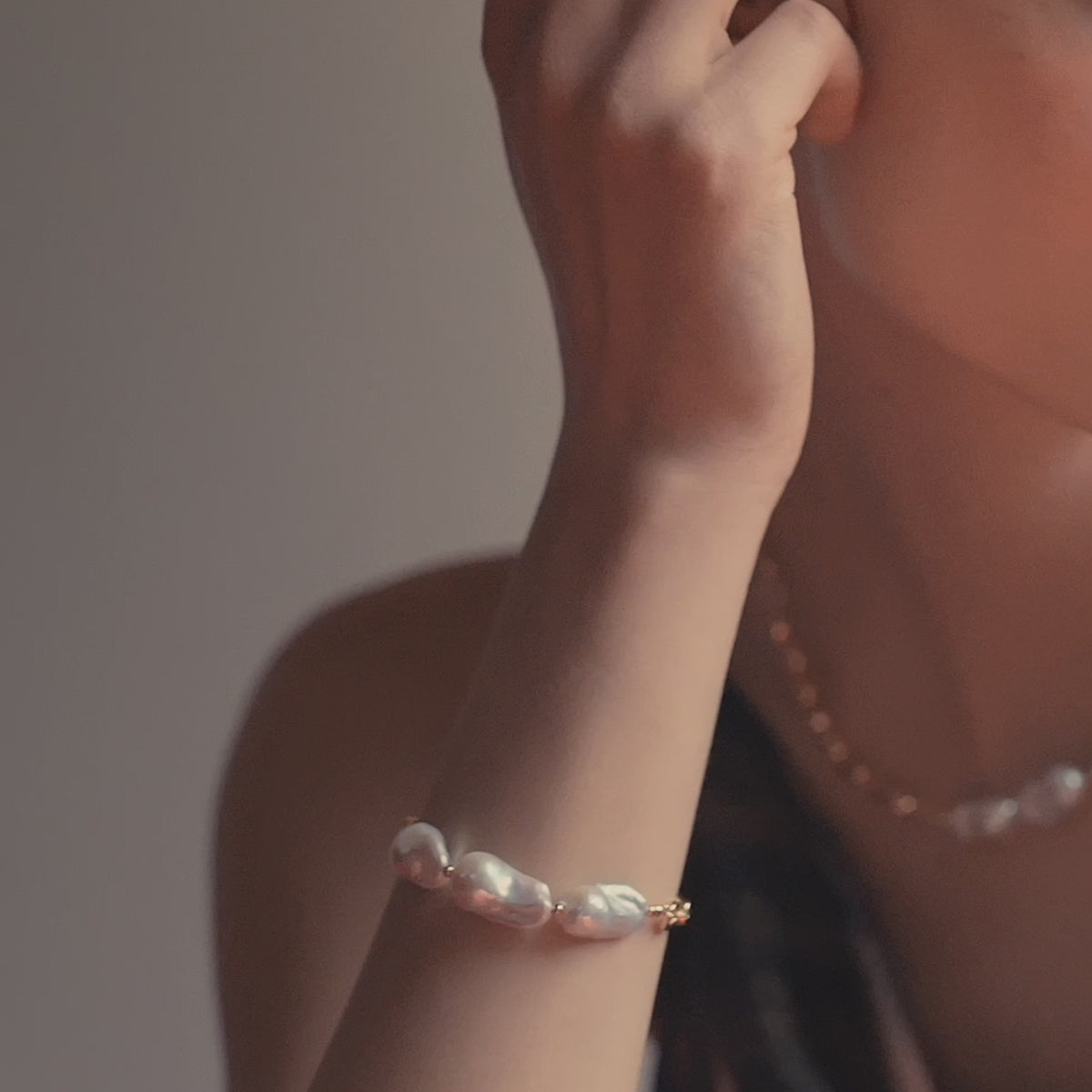 OT Chain Baroque Pearl Bracelet