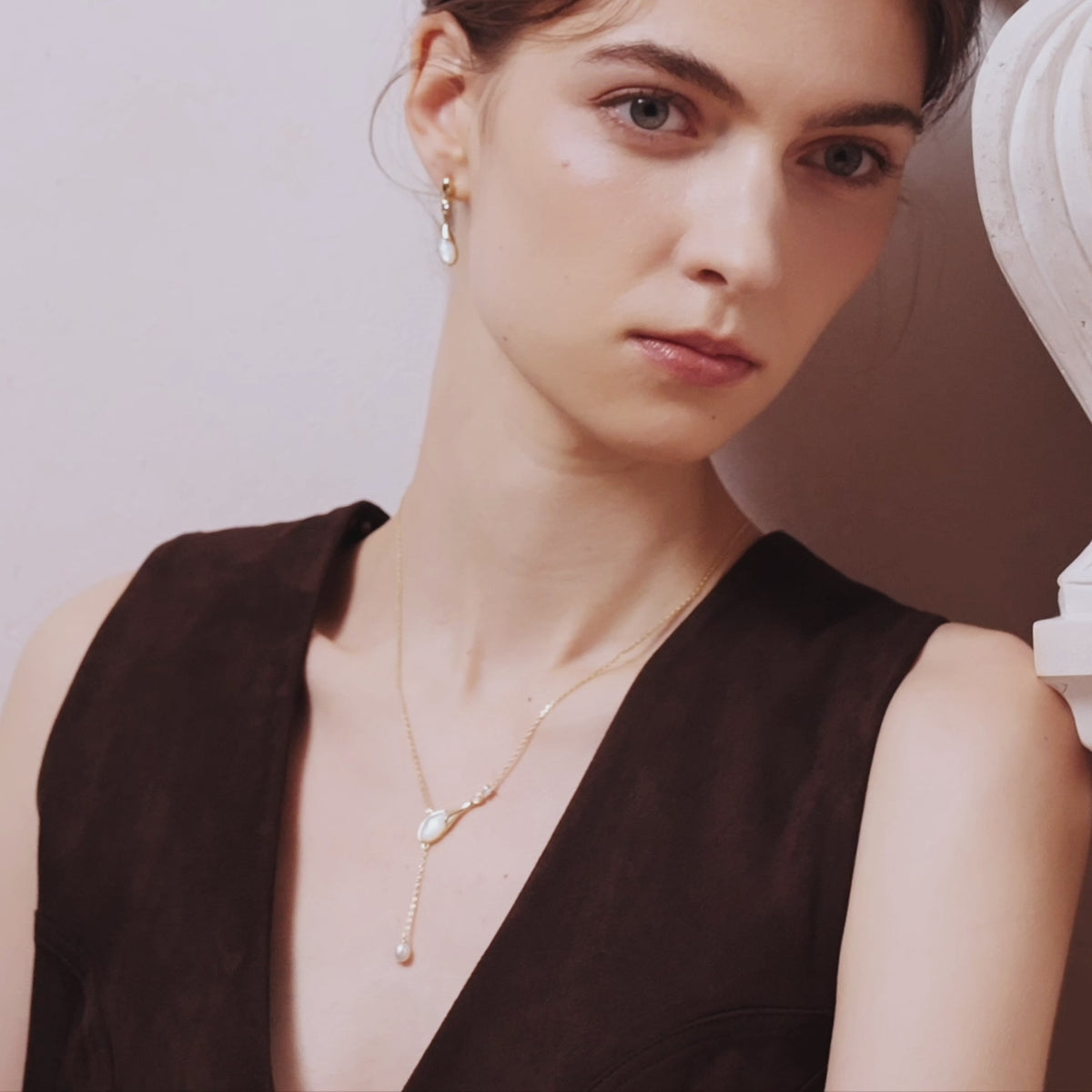 Champagne Moment Teardrop Pendant Necklace