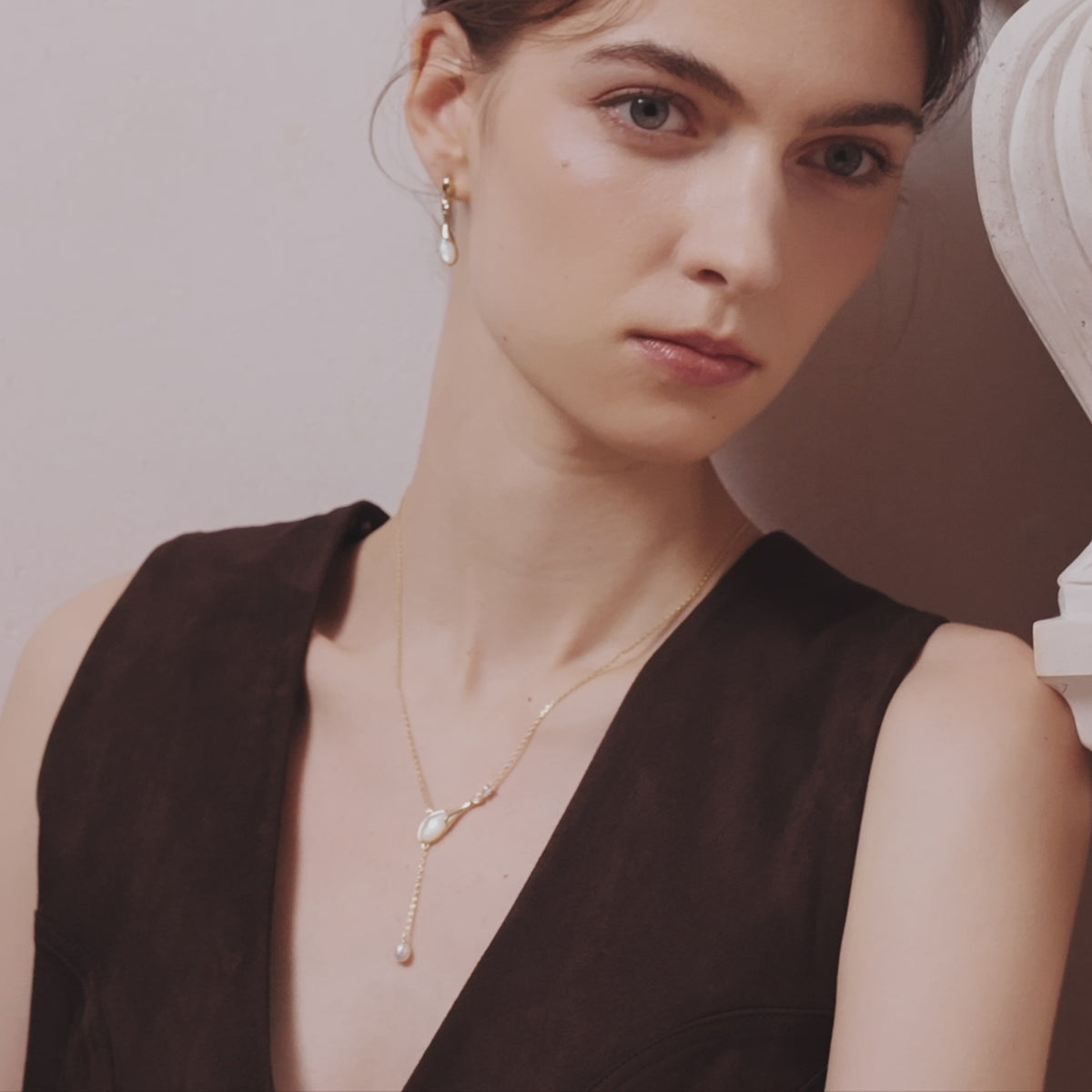 Champagne Moment Teardrop Pendant Necklace