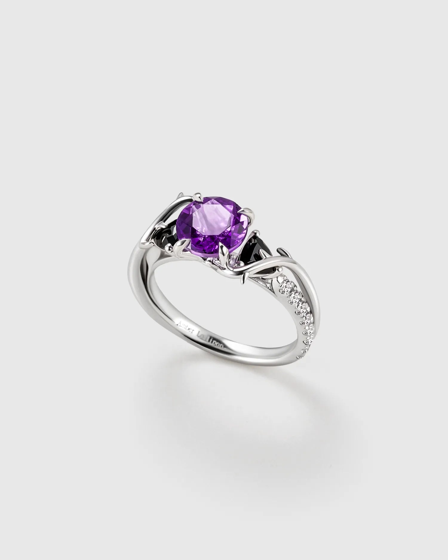 Thorn Crown Oval Amethyst Ring - Amber Lollipop
